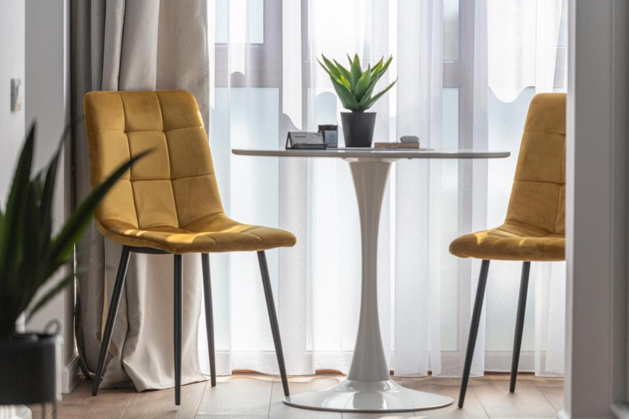 Moon Apartments Cluj-Napoca Ngoại thất bức ảnh