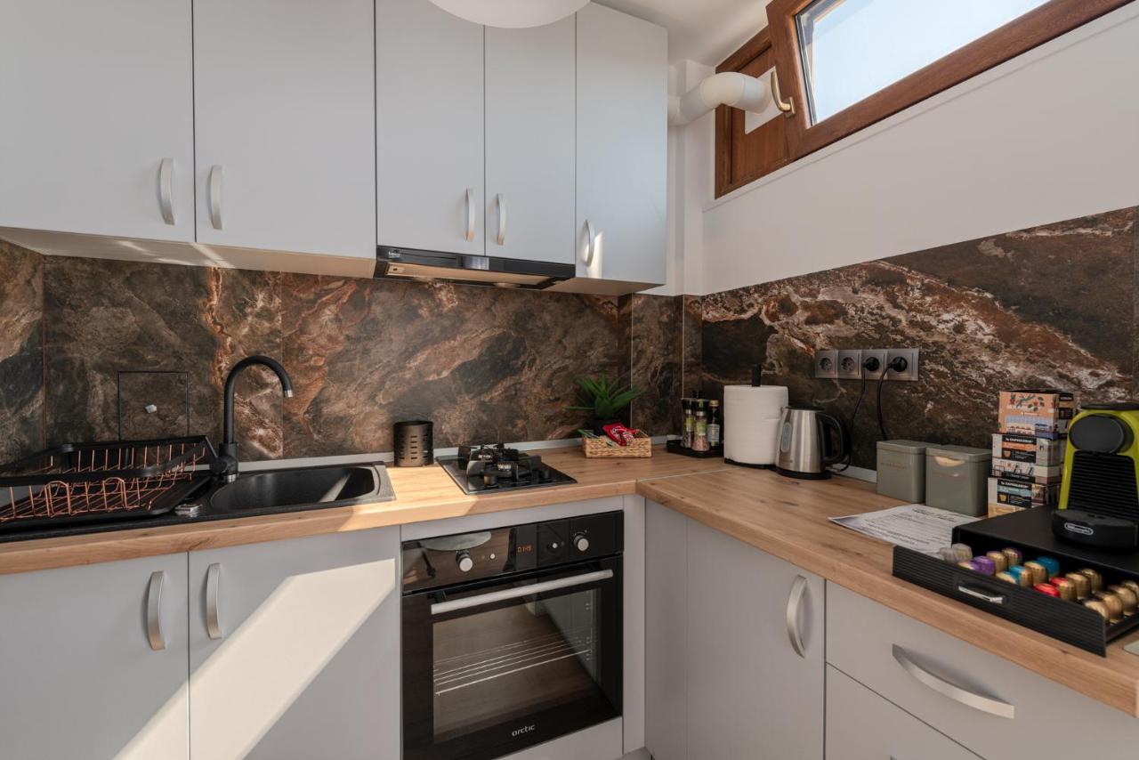Moon Apartments Cluj-Napoca Ngoại thất bức ảnh